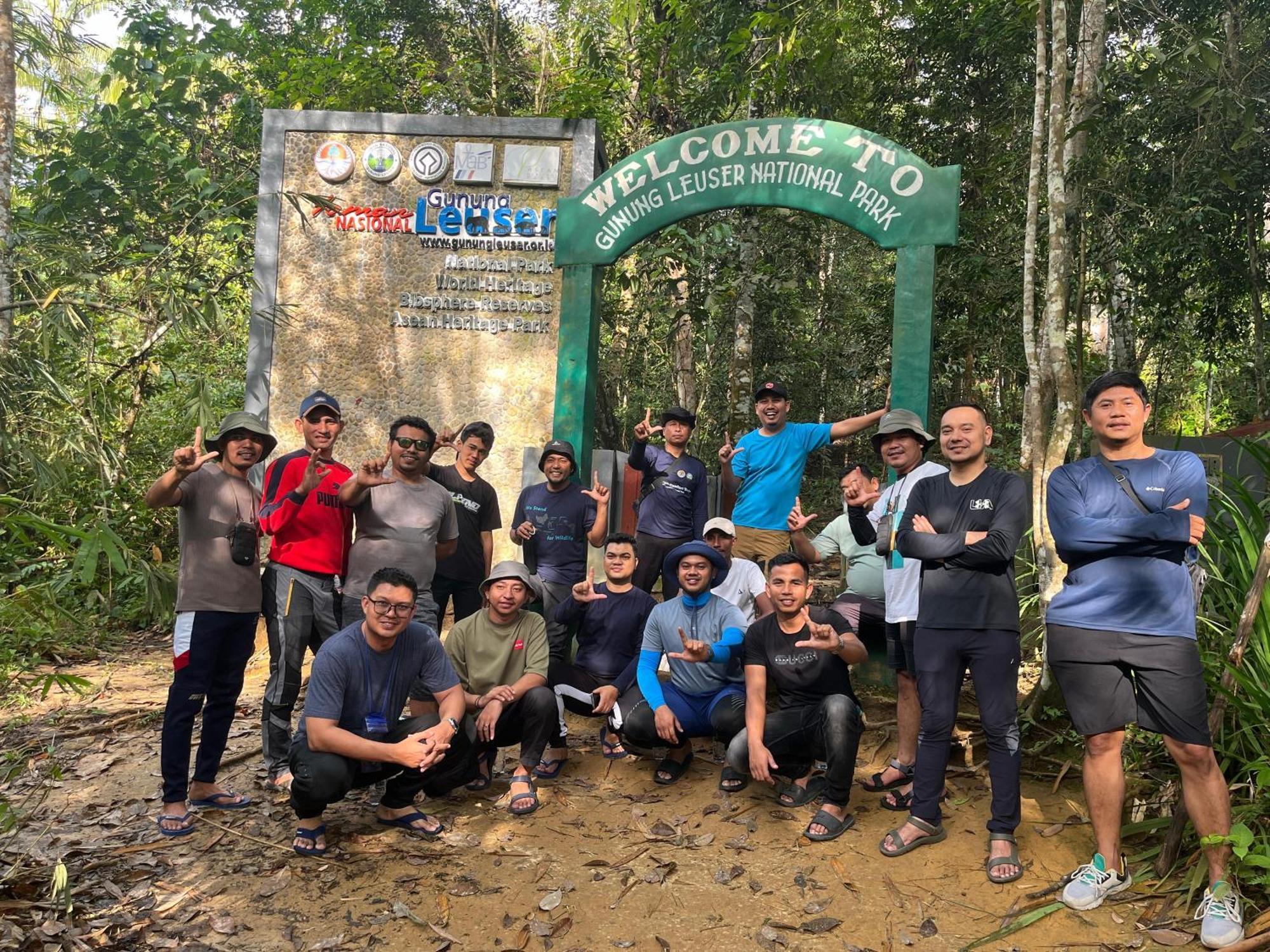 Pongo Guest House & Jungle Trekking Bukit Lawang Exterior photo